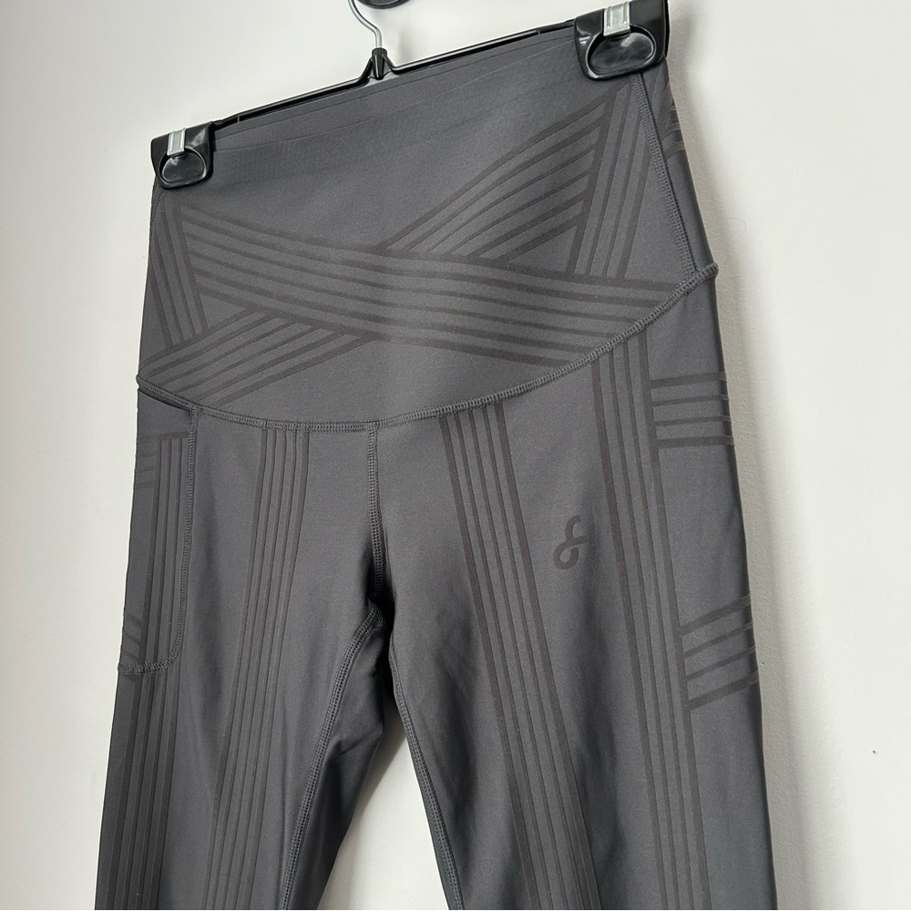 Fanka PowerBand Resistance High Intensity Leggings - Reversible - Picture 5 of 9